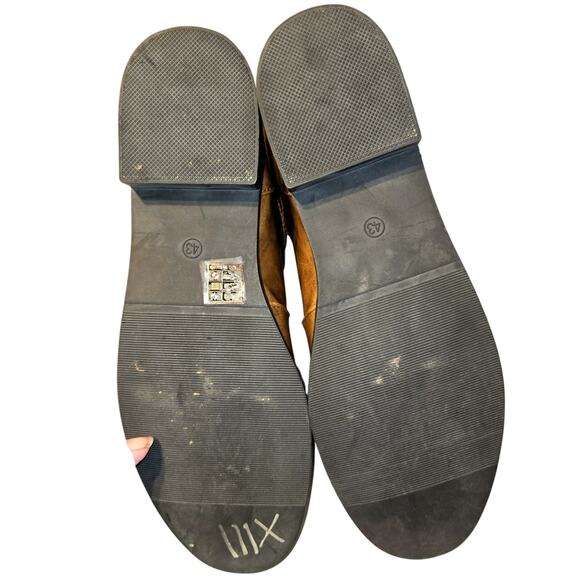 Women's 11 Brown Ankle Boots Flat Heel Buckle Straps Shoe - Picture 6 of 7